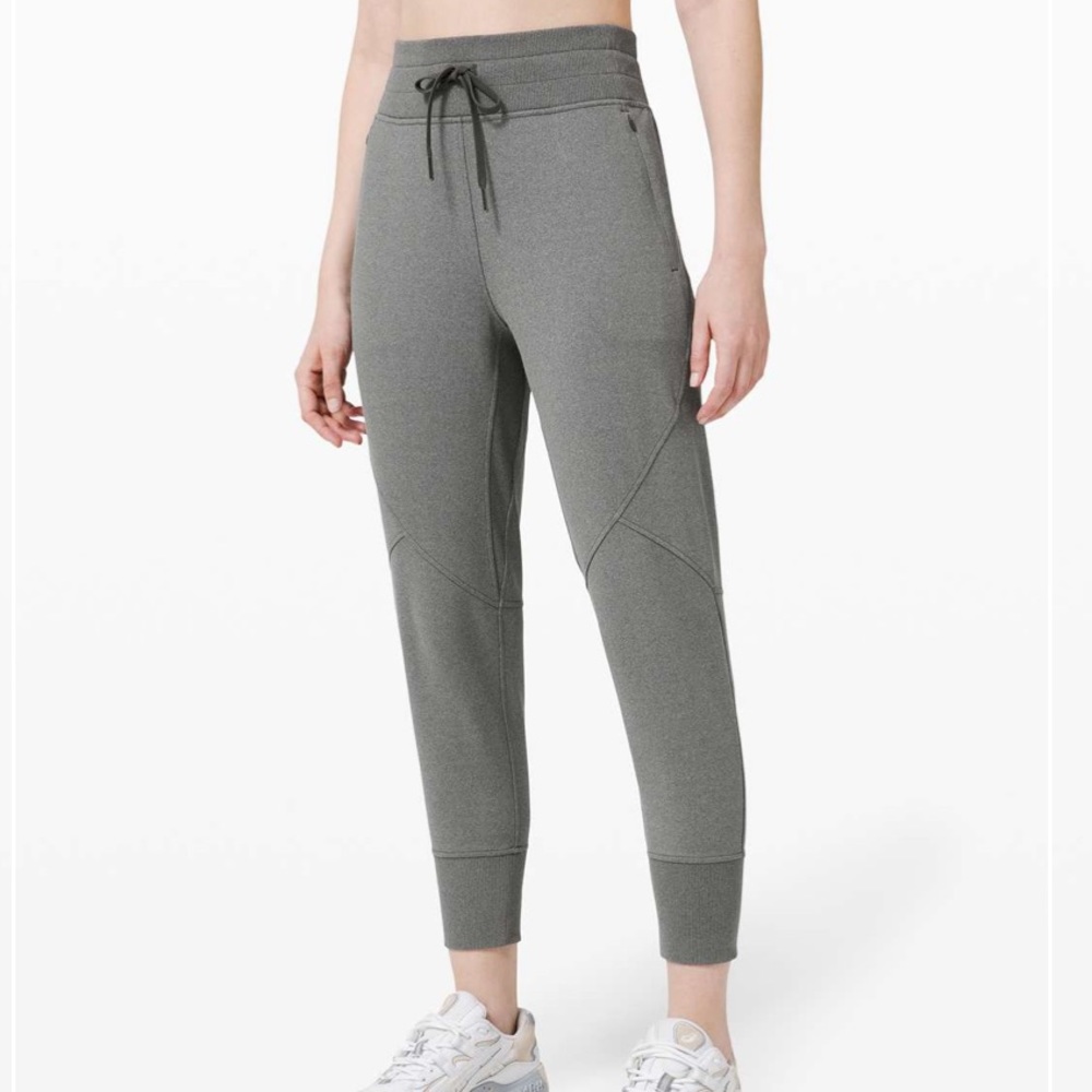 Lululemon Metro Miles Joggers